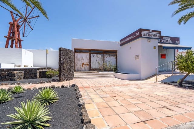 Commercieel te huur in Costa Teguise, Teguise - € 4.000 (Ref: 9002650)