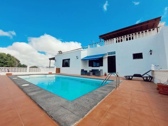5 soverom Villa til salgs i Tahiche, Teguise med svømmebasseng garasje - € 575 000 (Ref: 9057218)