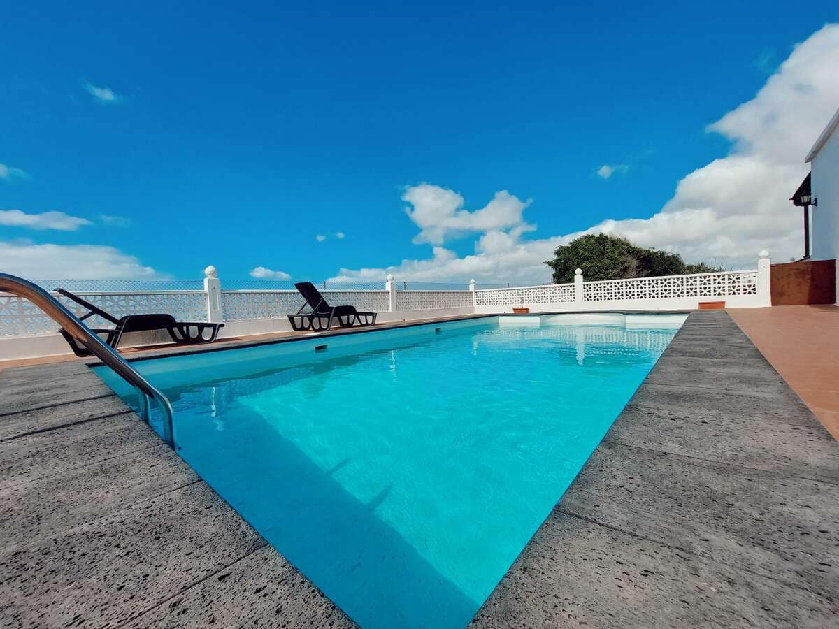 5 quarto Moradia para venda em Tahiche com piscina garagem - 575 000 € (Ref: 9057218)