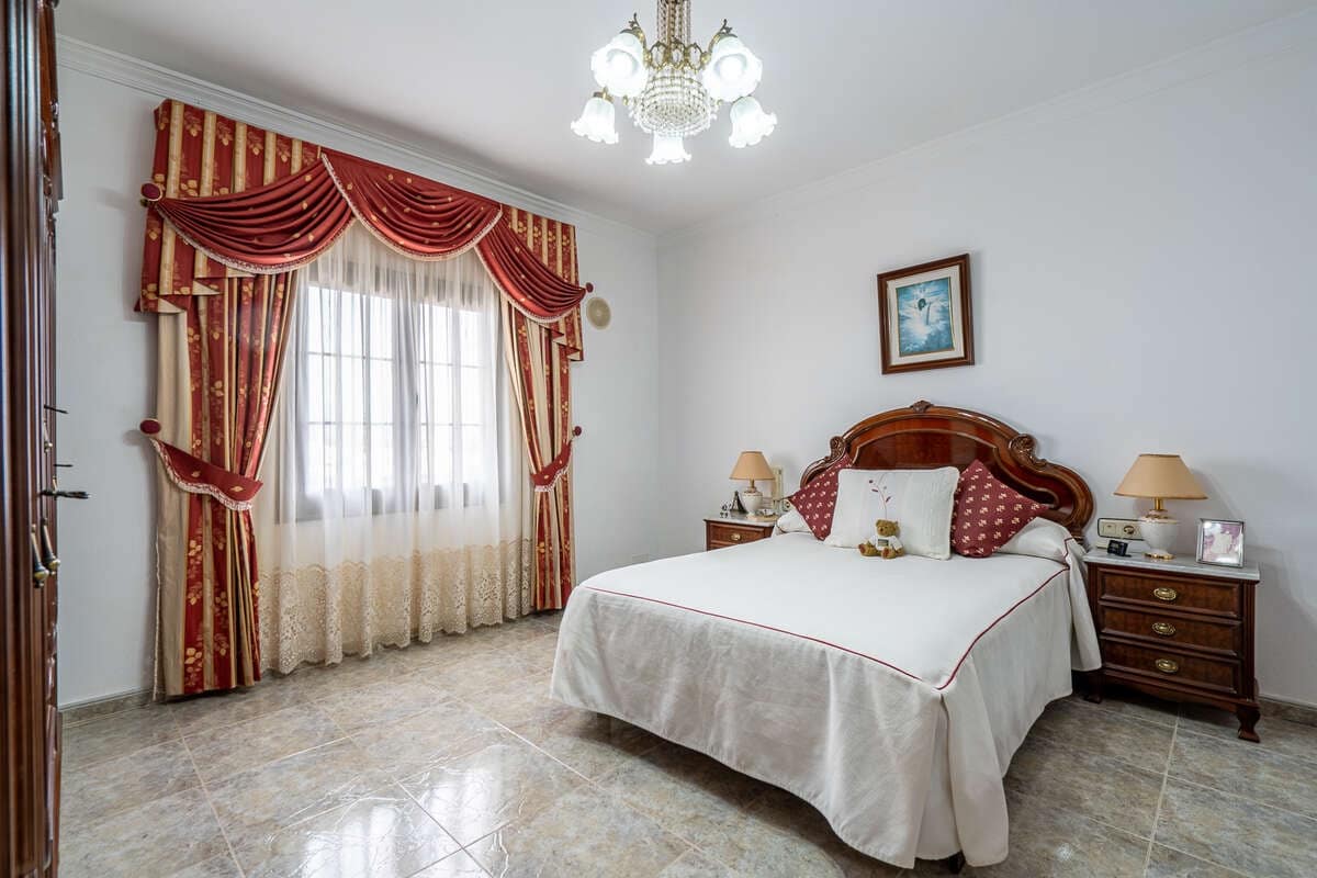 5 quarto Moradia para venda em Tahiche com piscina garagem - 575 000 € (Ref: 9057218)