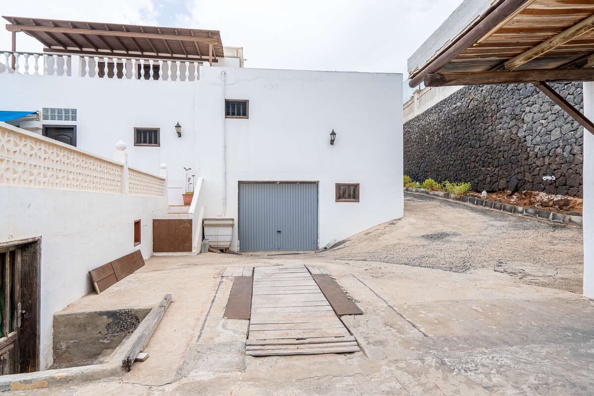 5 quarto Moradia para venda em Tahiche com piscina garagem - 575 000 € (Ref: 9057218)