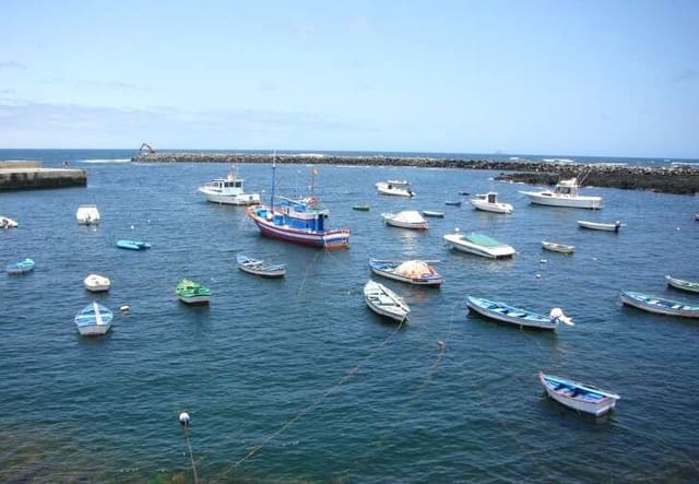 Tontti myytävänä paikassa Orzola, Haría - 90 000 € (Ref: 9142578)