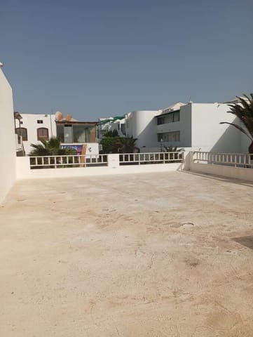 Erhverv til salg i Costa Teguise, Teguise - € 298.000 (Ref: 9187966)