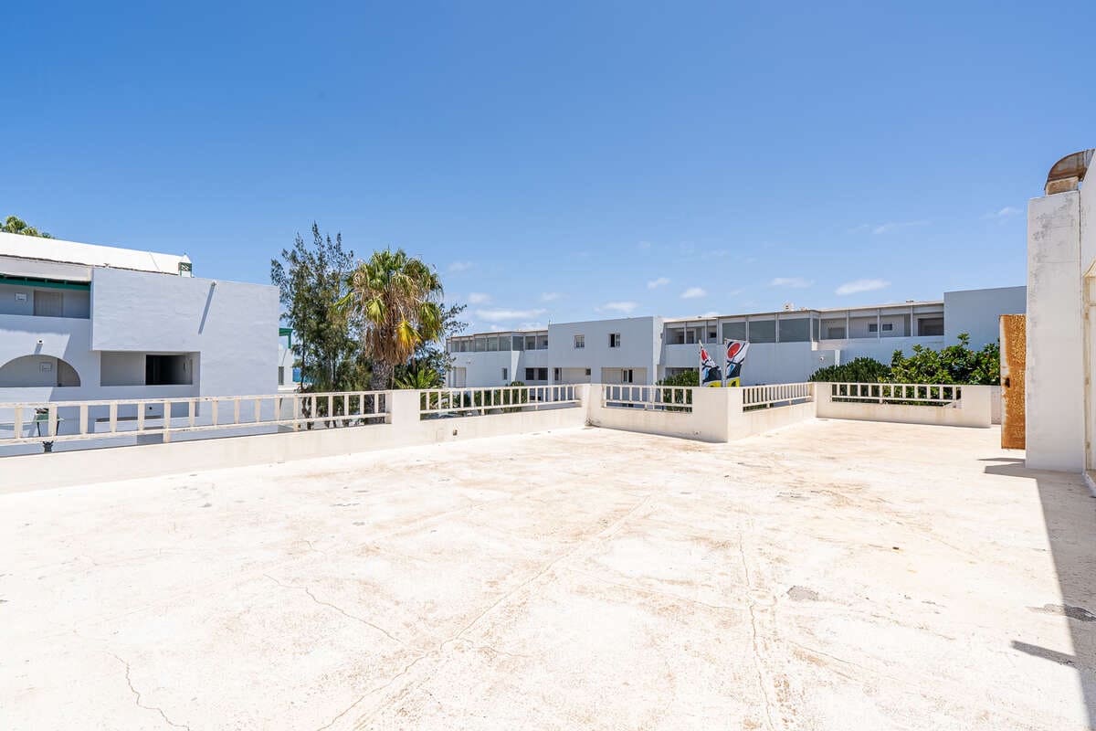 Comercial para venda em Costa Teguise - 275 000 € (Ref: 9187966)