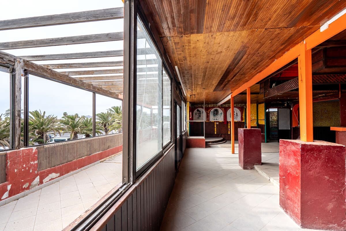 Comercial para venda em Costa Teguise - 275 000 € (Ref: 9187966)