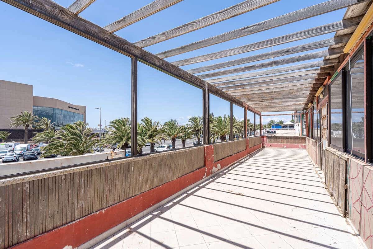Comercial para venda em Costa Teguise - 275 000 € (Ref: 9187966)