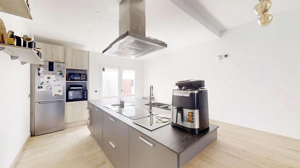 4 quarto Moradia Geminada para venda em San Bartolome com piscina garagem - 415 000 € (Ref: 9192010)