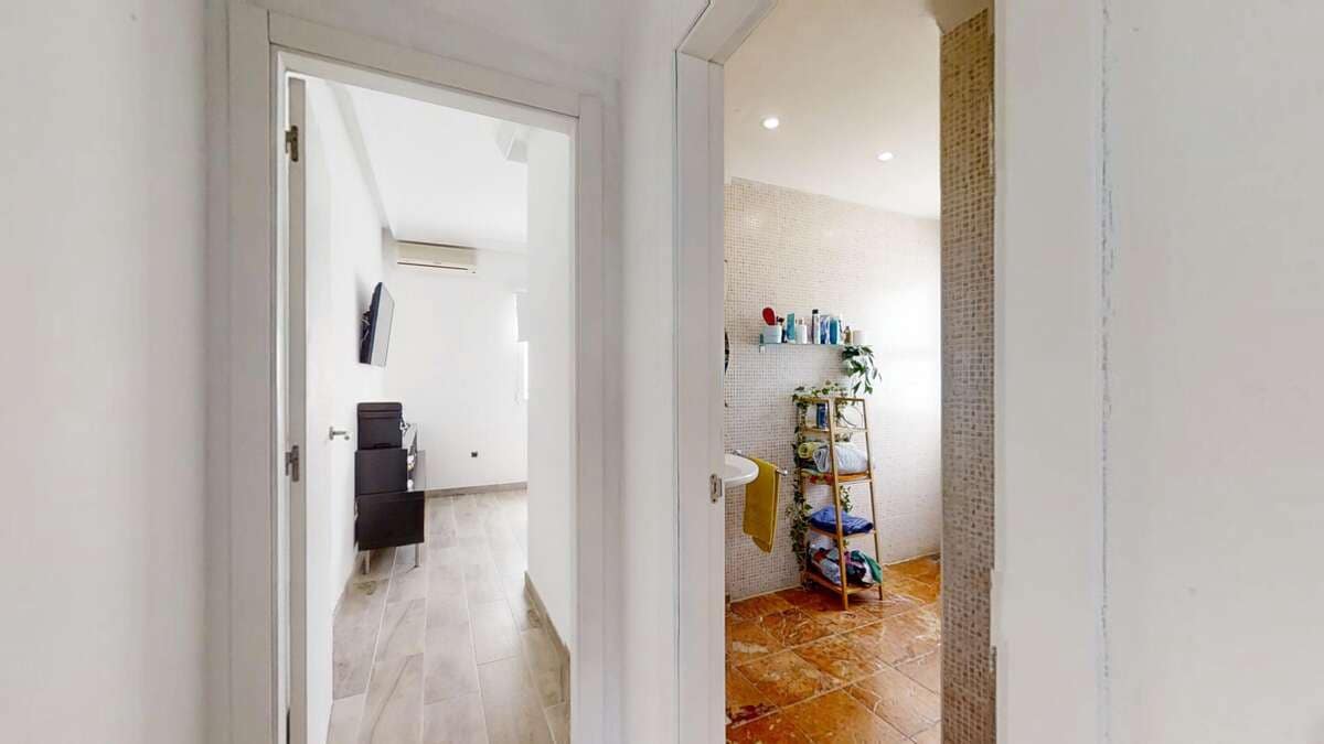 4 quarto Moradia Geminada para venda em San Bartolome com piscina garagem - 415 000 € (Ref: 9192010)