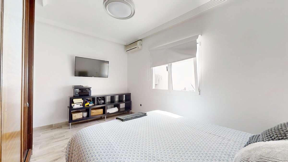 4 quarto Moradia Geminada para venda em San Bartolome com piscina garagem - 415 000 € (Ref: 9192010)