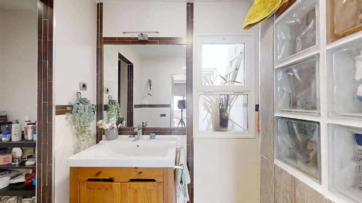 4 quarto Moradia Geminada para venda em San Bartolome com piscina garagem - 415 000 € (Ref: 9192010)