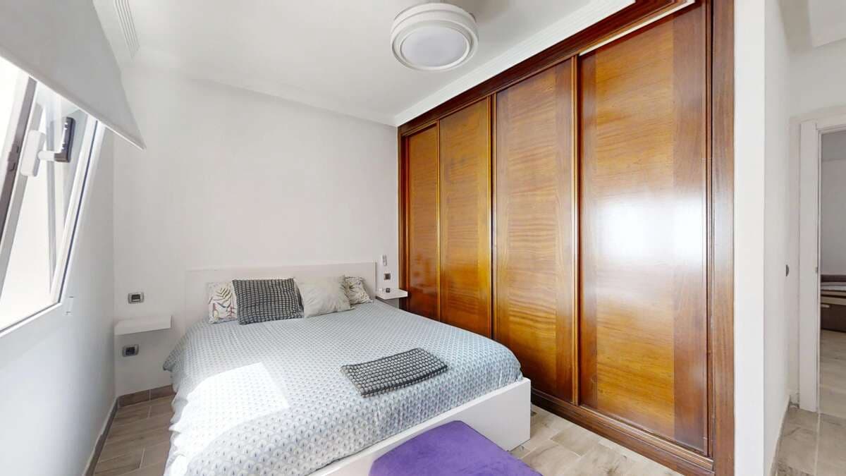 4 quarto Moradia Geminada para venda em San Bartolome com piscina garagem - 415 000 € (Ref: 9192010)