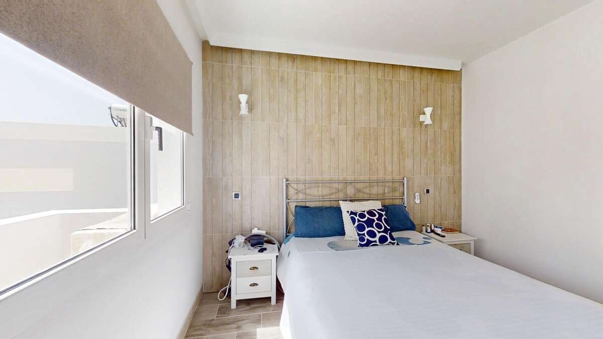 4 quarto Moradia Geminada para venda em San Bartolome com piscina garagem - 415 000 € (Ref: 9192010)