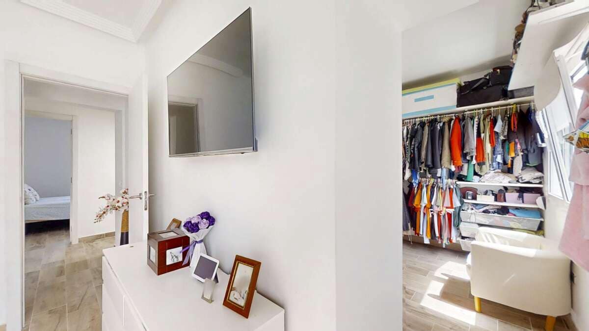 4 quarto Moradia Geminada para venda em San Bartolome com piscina garagem - 415 000 € (Ref: 9192010)