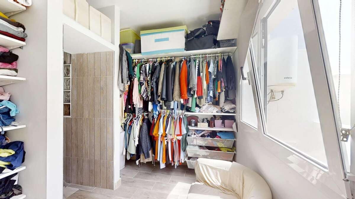 4 quarto Moradia Geminada para venda em San Bartolome com piscina garagem - 415 000 € (Ref: 9192010)