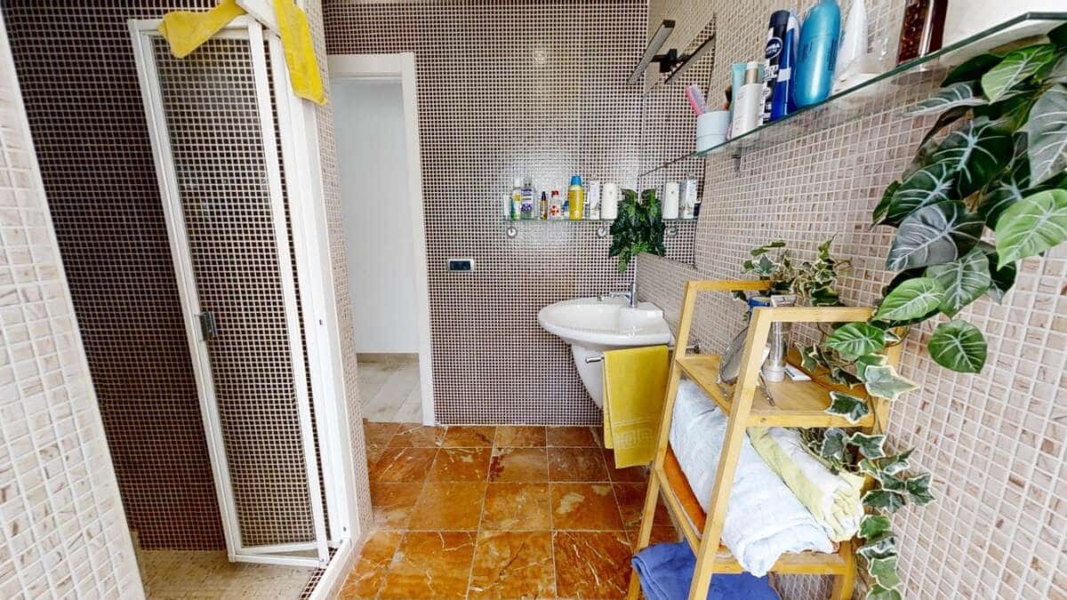 4 quarto Moradia Geminada para venda em San Bartolome com piscina garagem - 415 000 € (Ref: 9192010)