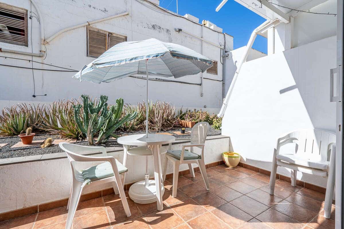 1 soveværelse Lejlighed til salg i Puerto del Carmen med swimmingpool - € 220.000 (Ref: 9206173)
