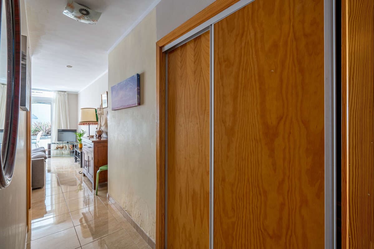 1 soveværelse Lejlighed til salg i Puerto del Carmen med swimmingpool - € 220.000 (Ref: 9206173)