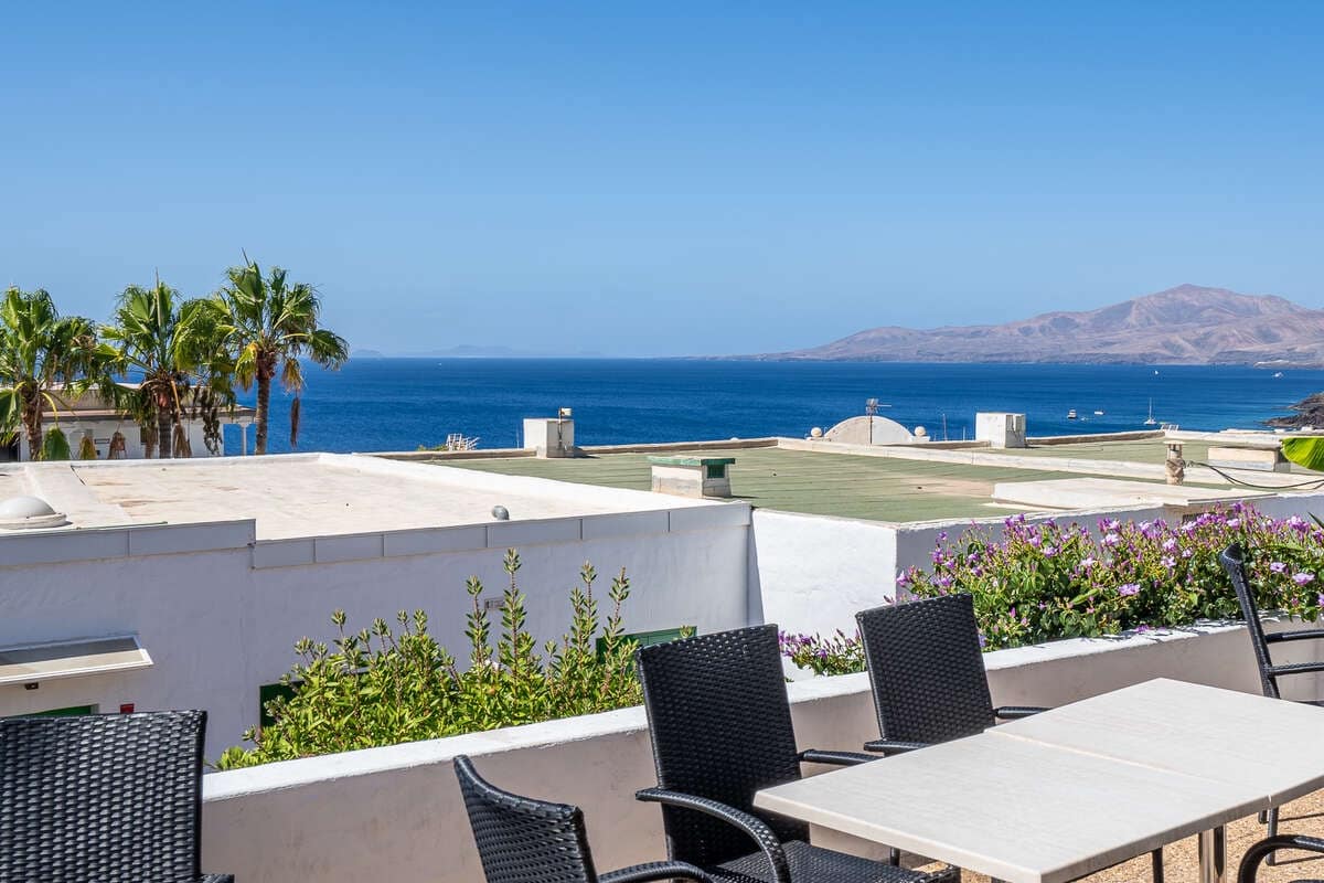 1 soveværelse Lejlighed til salg i Puerto del Carmen med swimmingpool - € 220.000 (Ref: 9206173)