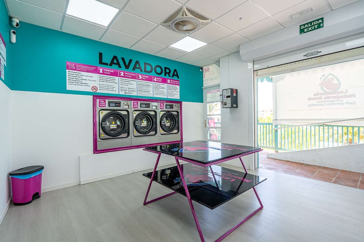 Erhverv til salg i Puerto del Carmen - € 85.000 (Ref: 9209356)