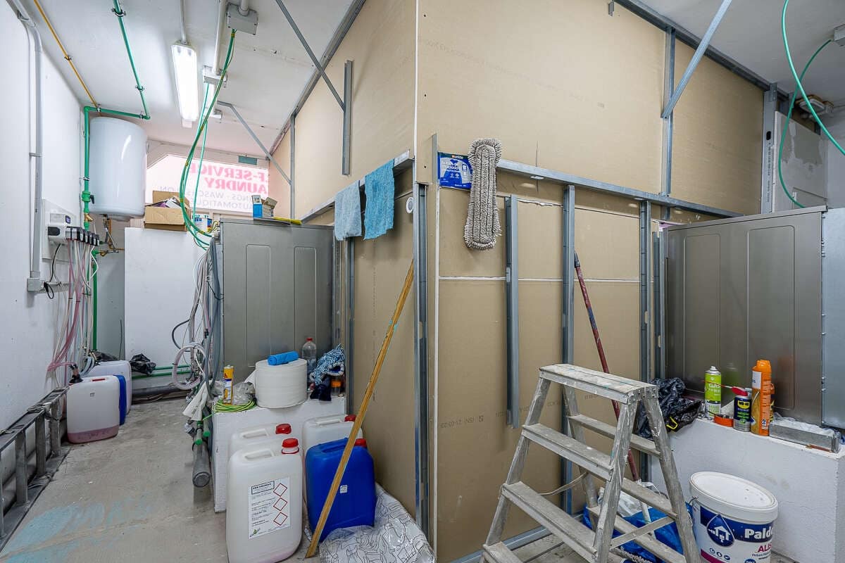 Erhverv til salg i Puerto del Carmen - € 85.000 (Ref: 9209356)