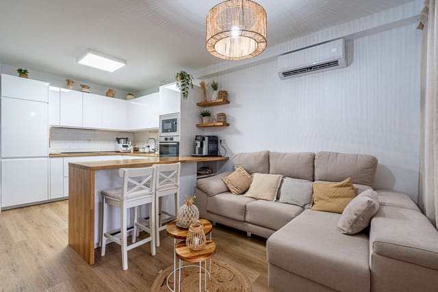 3 quarto Moradia Geminada para venda em Playa Honda, San Bartolomé - 360 000 € (Ref: 9251732)