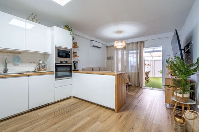 3 quarto Moradia Geminada para venda em Playa Honda, San Bartolomé - 360 000 € (Ref: 9251732)