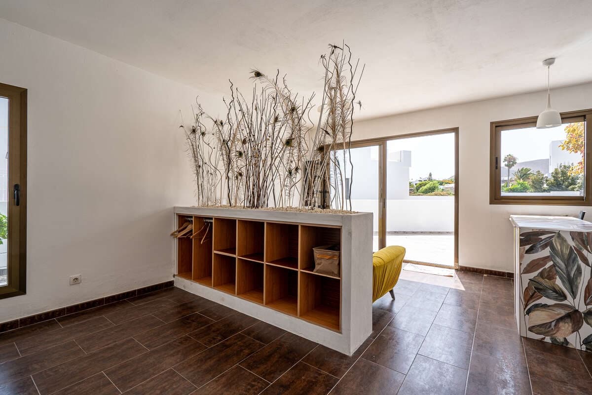 4 soveværelse Villa til salg i Yaiza med swimmingpool garage - € 650.000 (Ref: 9251733)