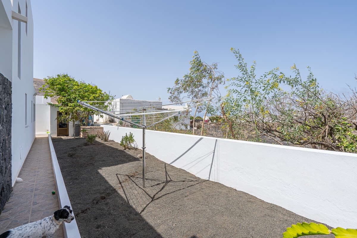 4 soveværelse Villa til salg i Yaiza med swimmingpool garage - € 650.000 (Ref: 9251733)