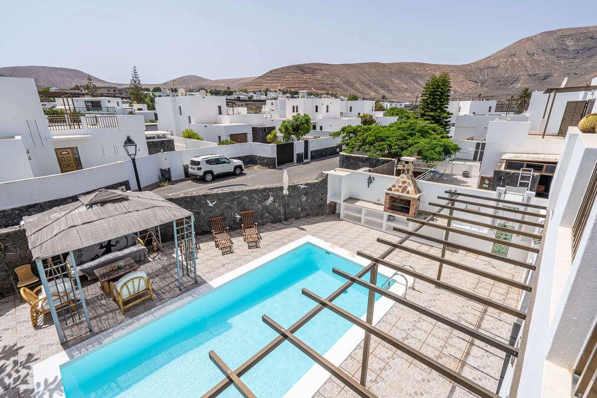 4 soveværelse Villa til salg i Yaiza med swimmingpool garage - € 650.000 (Ref: 9251733)