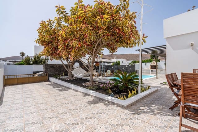 4 chambre Villa/Maison à vendre à Yaiza avec piscine garage - 650 000 € (Ref: 9251733)