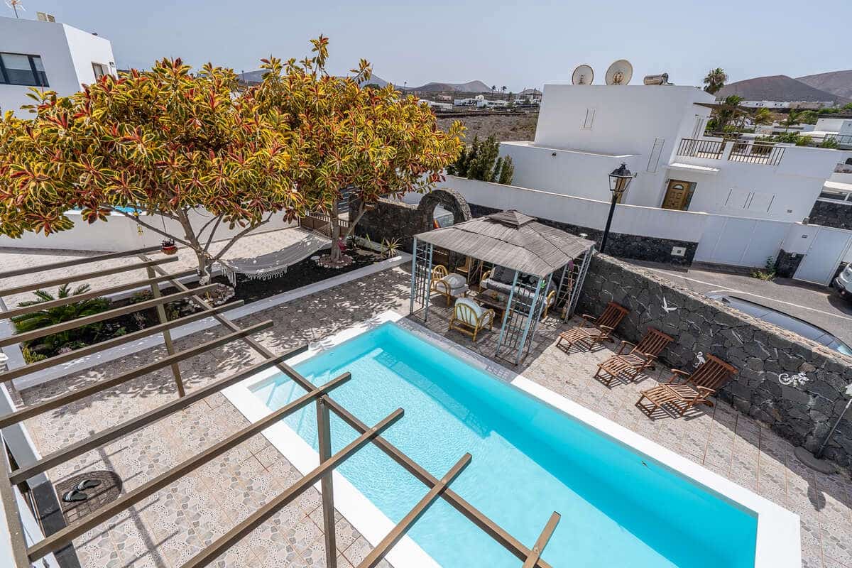 4 soveværelse Villa til salg i Yaiza med swimmingpool garage - € 650.000 (Ref: 9251733)