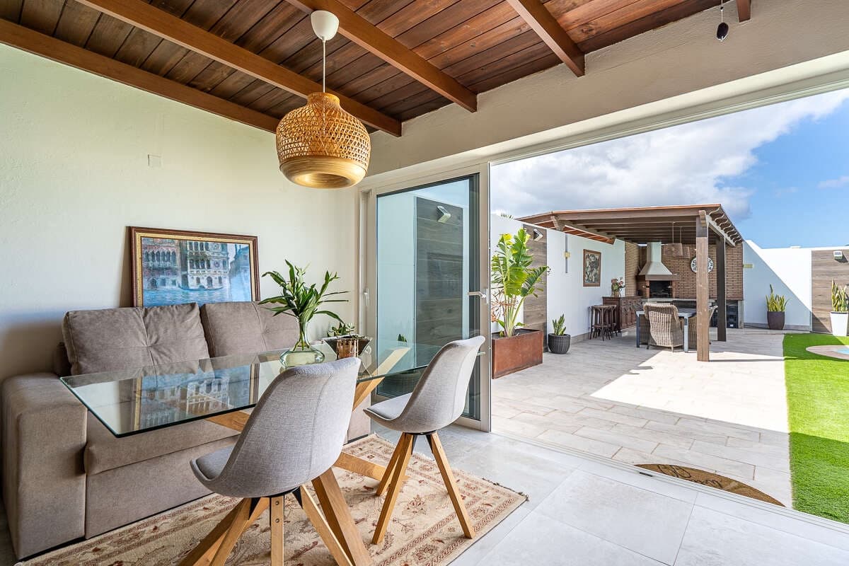 3 sovrum Villa till salu i Playa Blanca med pool garage - 715 000 € (Ref: 9284065)