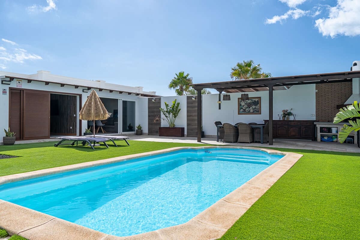 3 sovrum Villa till salu i Playa Blanca med pool garage - 715 000 € (Ref: 9284065)