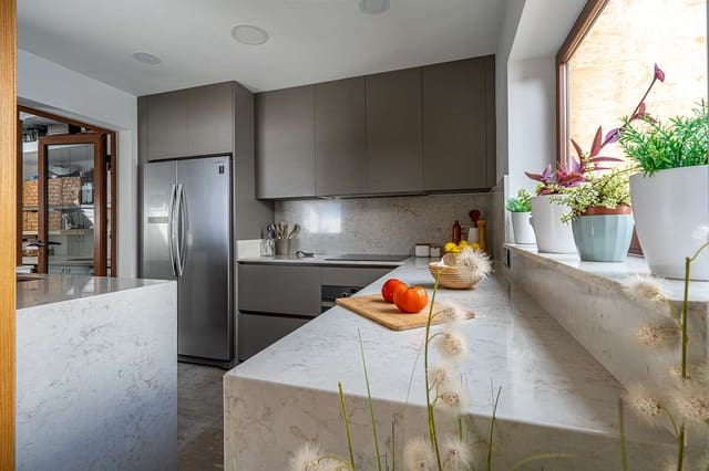 3 chambre Villa/Maison à vendre à Playa Blanca, Yaiza avec piscine garage - 715 000 € (Ref: 9284065)