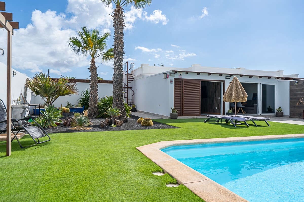 3 sovrum Villa till salu i Playa Blanca med pool garage - 715 000 € (Ref: 9284065)