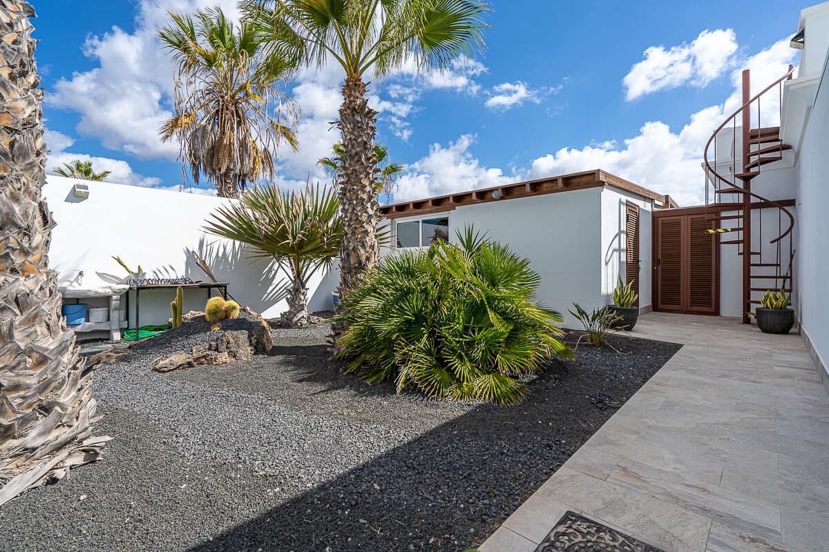 3 sovrum Villa till salu i Playa Blanca med pool garage - 715 000 € (Ref: 9284065)