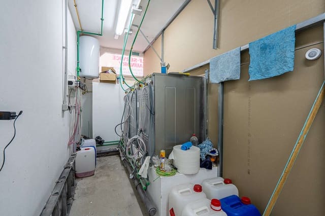 Comercial para venda em Puerto del Carmen, Tías - 70 000 € (Ref: 9312211)