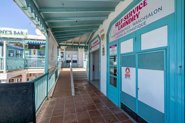 Comercial para venda em Puerto del Carmen, Tías - 70 000 € (Ref: 9312211)