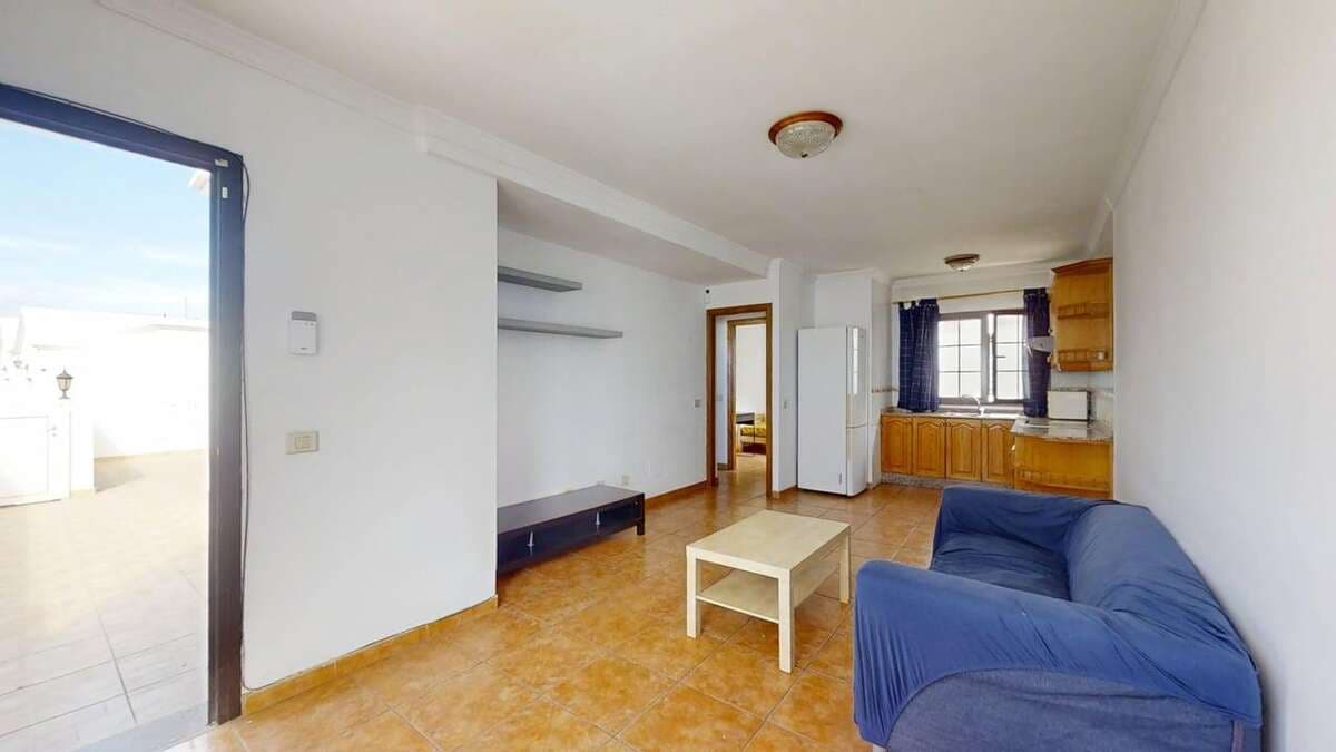 Piso de 2 habitaciones en Playa Honda en venta - 210.000 € (Ref: 9374843)