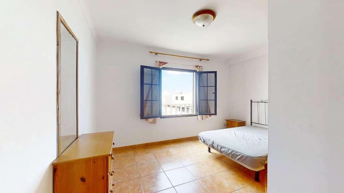 Piso de 2 habitaciones en Playa Honda en venta - 210.000 € (Ref: 9374843)