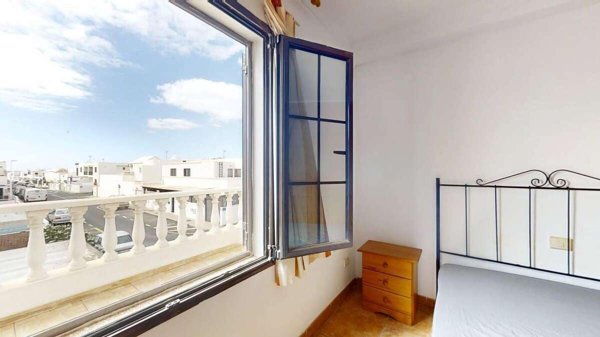 Piso de 2 habitaciones en Playa Honda en venta - 210.000 € (Ref: 9374843)