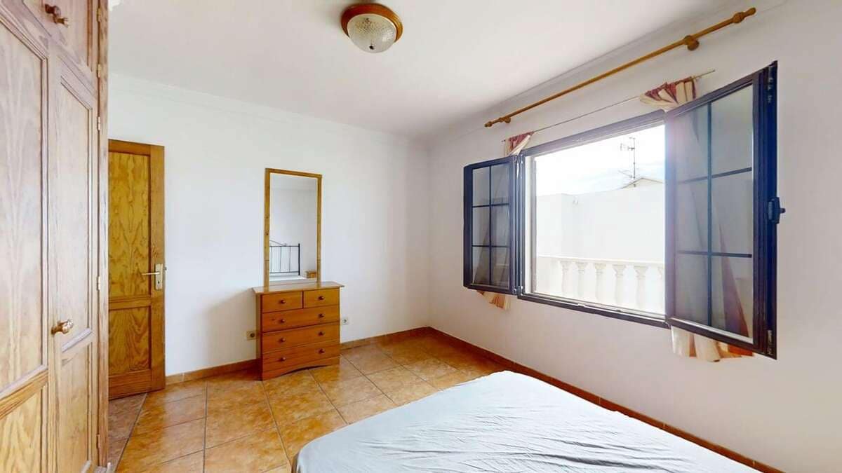 Piso de 2 habitaciones en Playa Honda en venta - 210.000 € (Ref: 9374843)