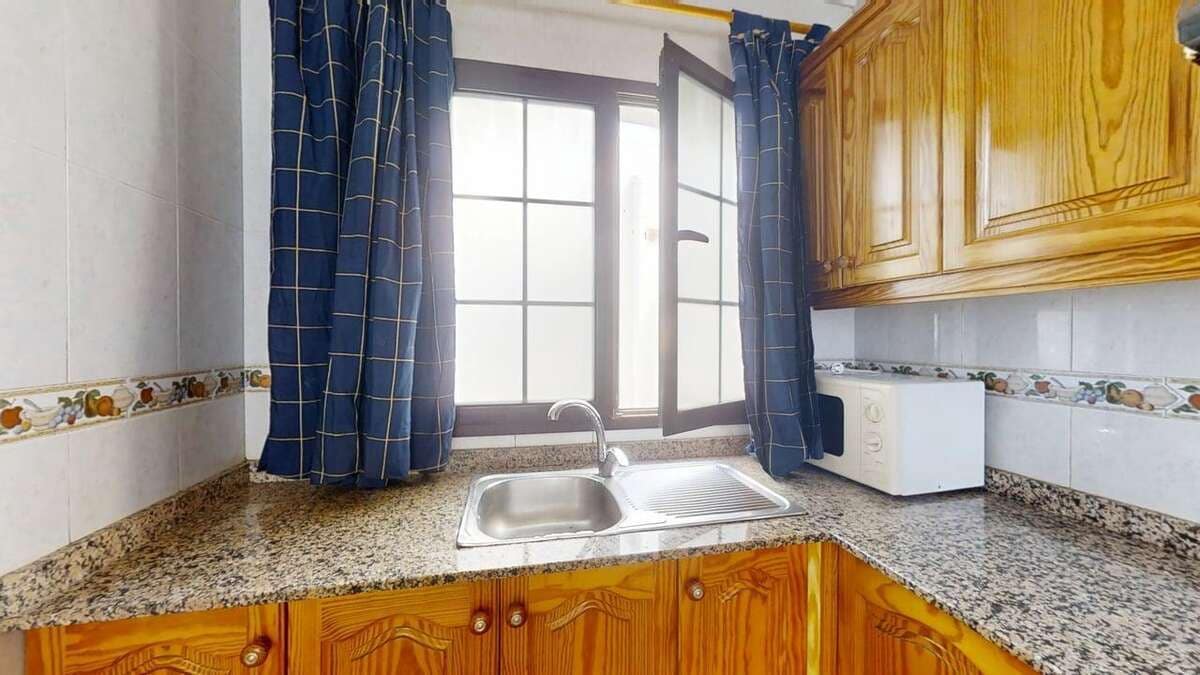 Piso de 2 habitaciones en Playa Honda en venta - 210.000 € (Ref: 9374843)