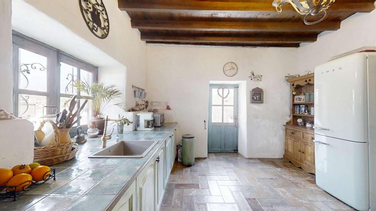 4 slaapkamer Villa te koop in Macher met garage - € 990.000 (Ref: 9376506)