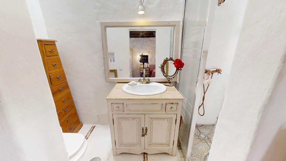 4 slaapkamer Villa te koop in Macher met garage - € 990.000 (Ref: 9376506)