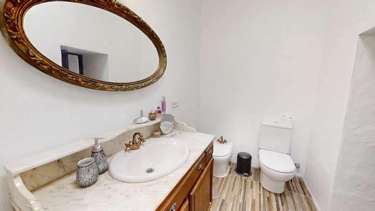 4 slaapkamer Villa te koop in Macher met garage - € 990.000 (Ref: 9376506)