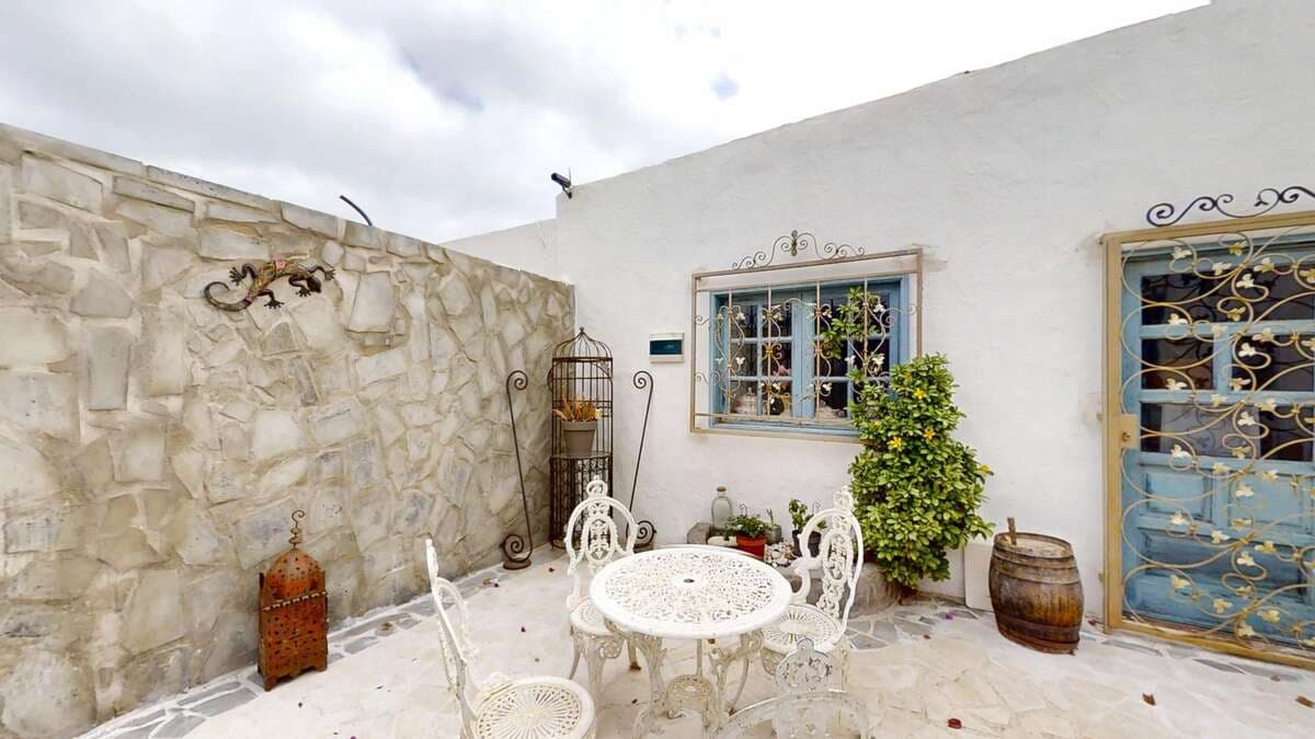 4 slaapkamer Villa te koop in Macher met garage - € 990.000 (Ref: 9376506)