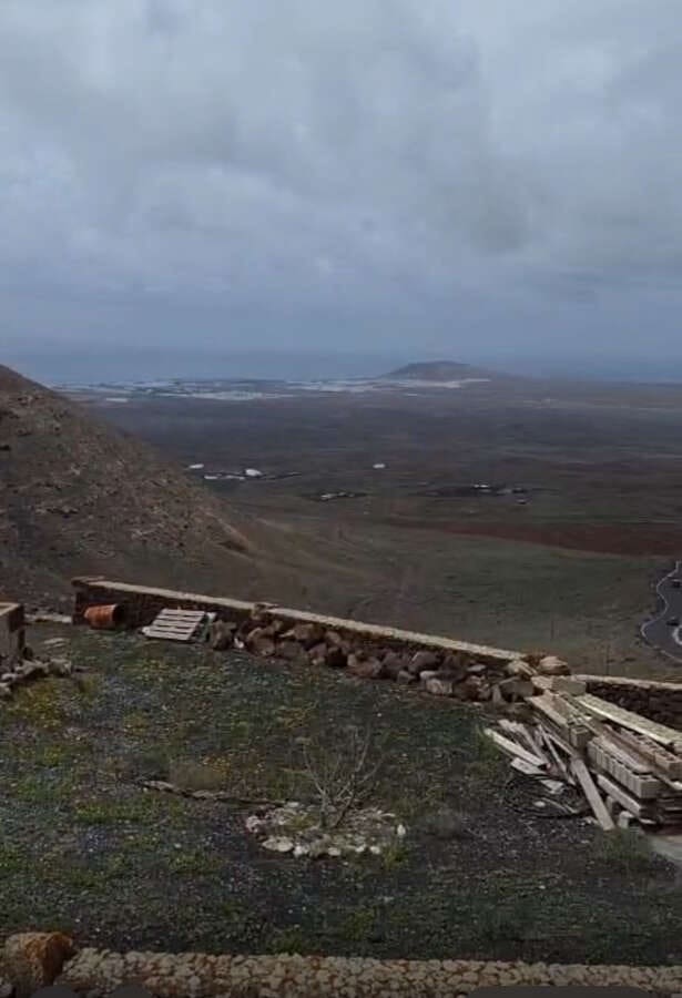 Villa for sale in Femes - € 320,000 (Ref: 9376507)