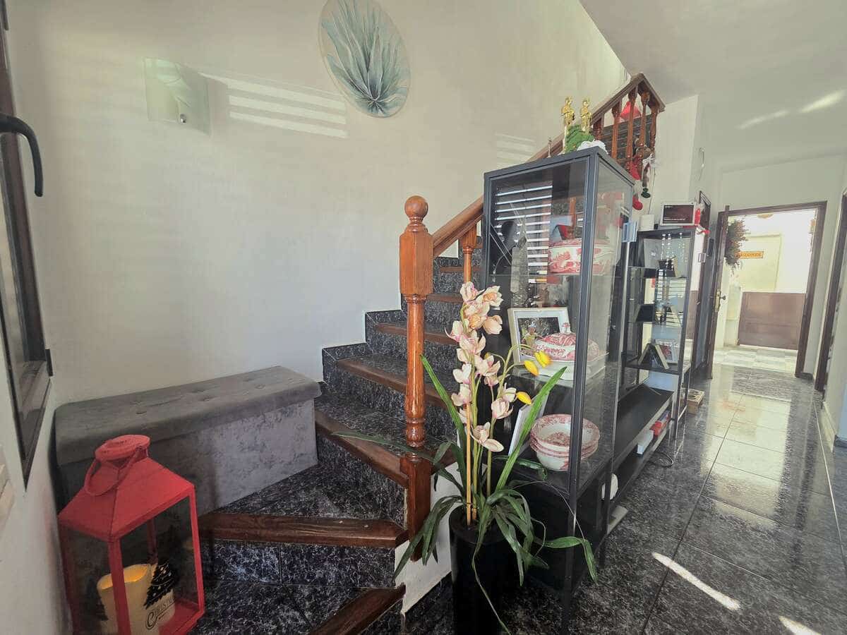 2 makuuhuone Paritalo myytävänä paikassa Playa Honda - 320 000 € (Ref: 9382032)