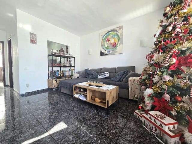 2 makuuhuone Paritalo myytävänä paikassa Playa Honda, San Bartolomé - 320 000 € (Ref: 9382032)